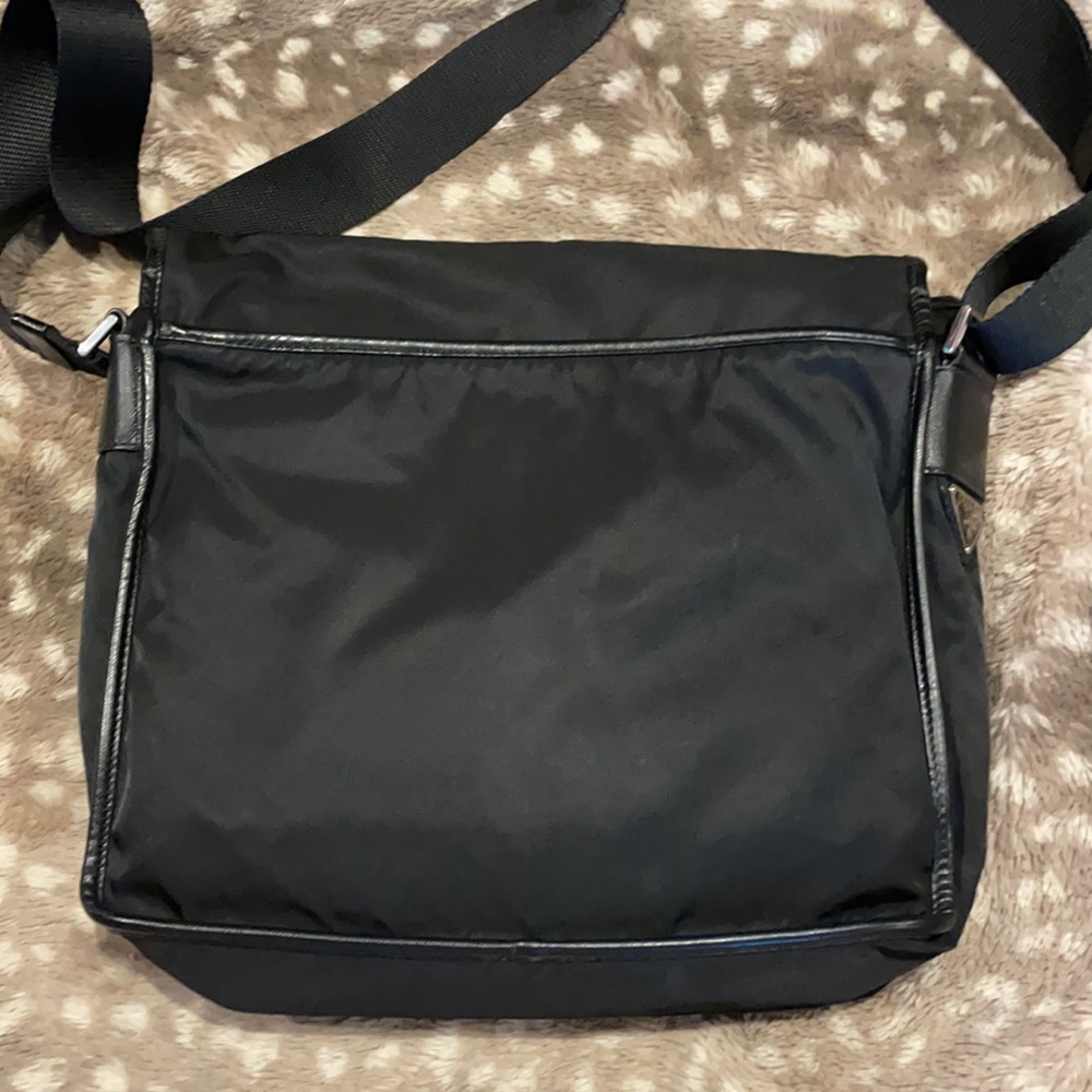 PRADA - Picture 2 of 7